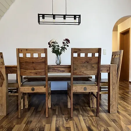 Modernes Mit Balkon, Parkplatz, Waschmaschine Fuer 4-5 Gaeste * Filderstadt