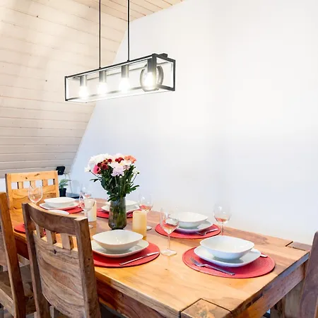 Ruby Rose - Family Apartment Mit Balkon Und Parkplatz Apartment Filderstadt